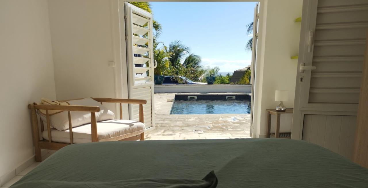 Bas De Villa Vue Mer Avec Deux Chambres Grand-Bourg  외부 사진